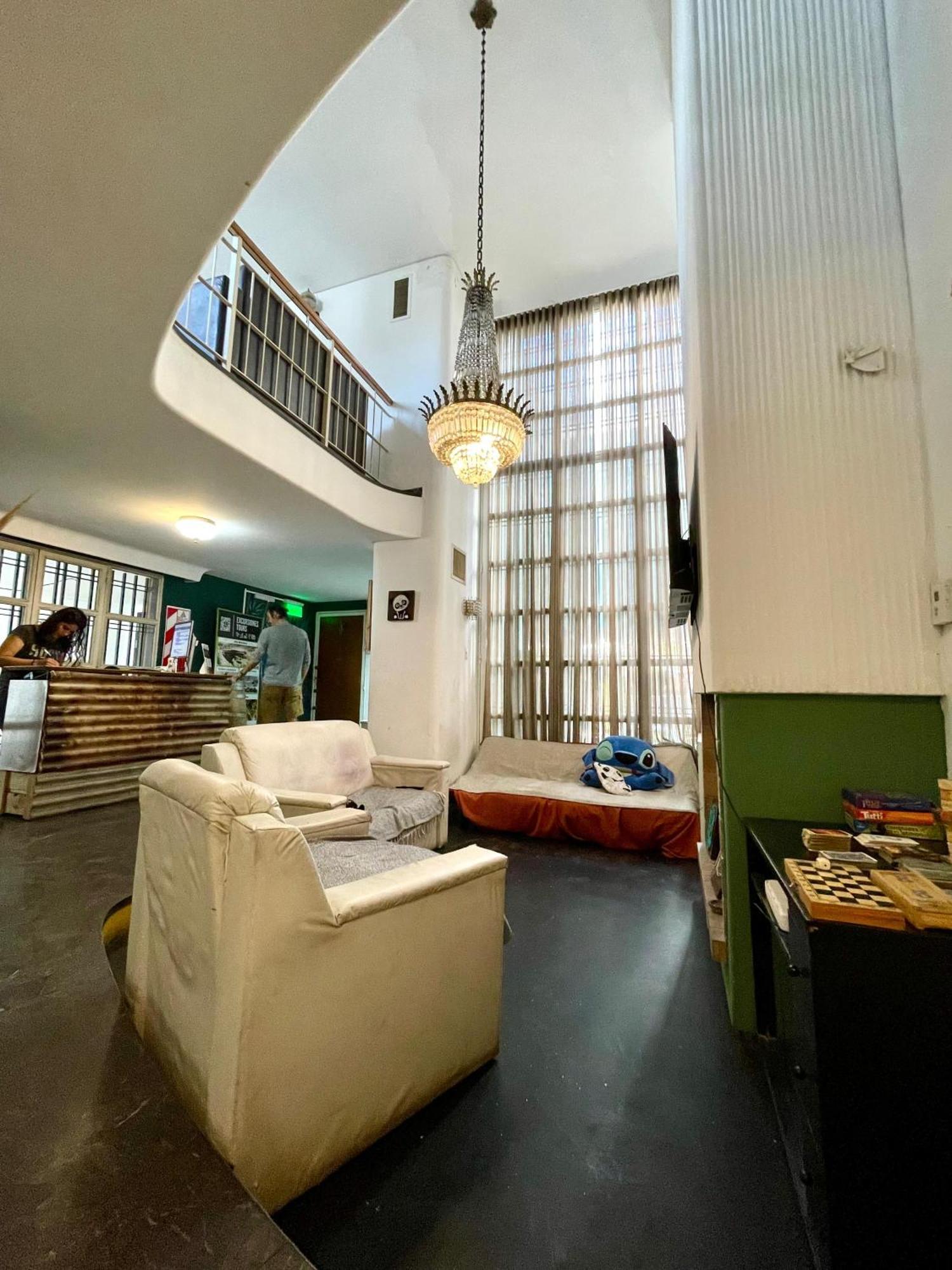Panda Hostel Мендоса Екстер'єр фото