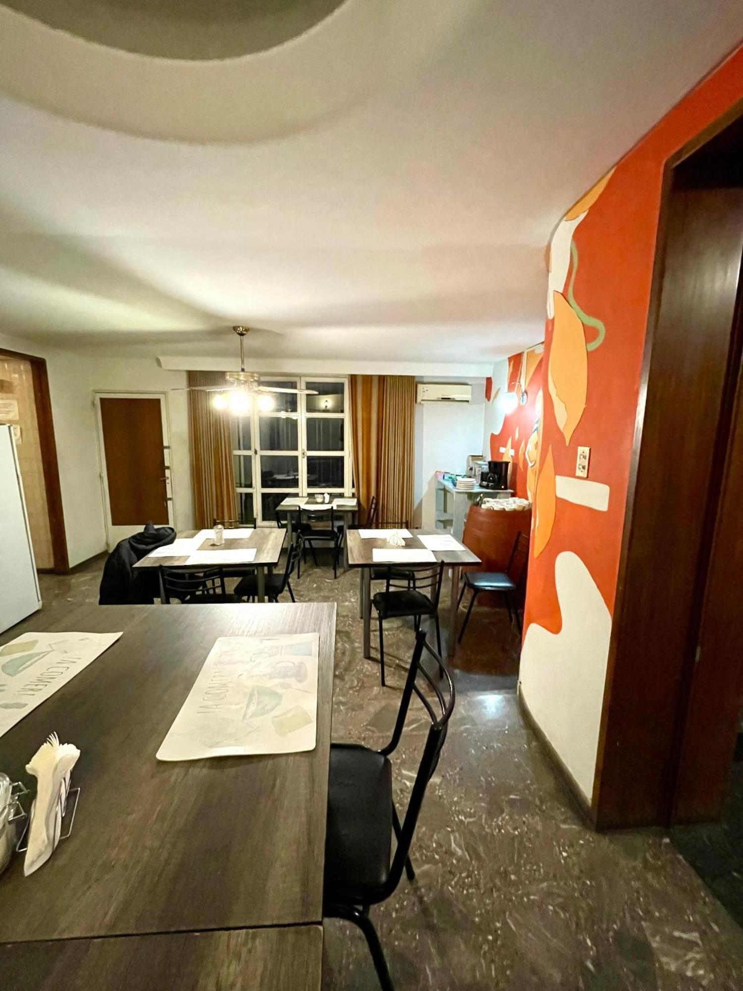 Panda Hostel Мендоса Екстер'єр фото