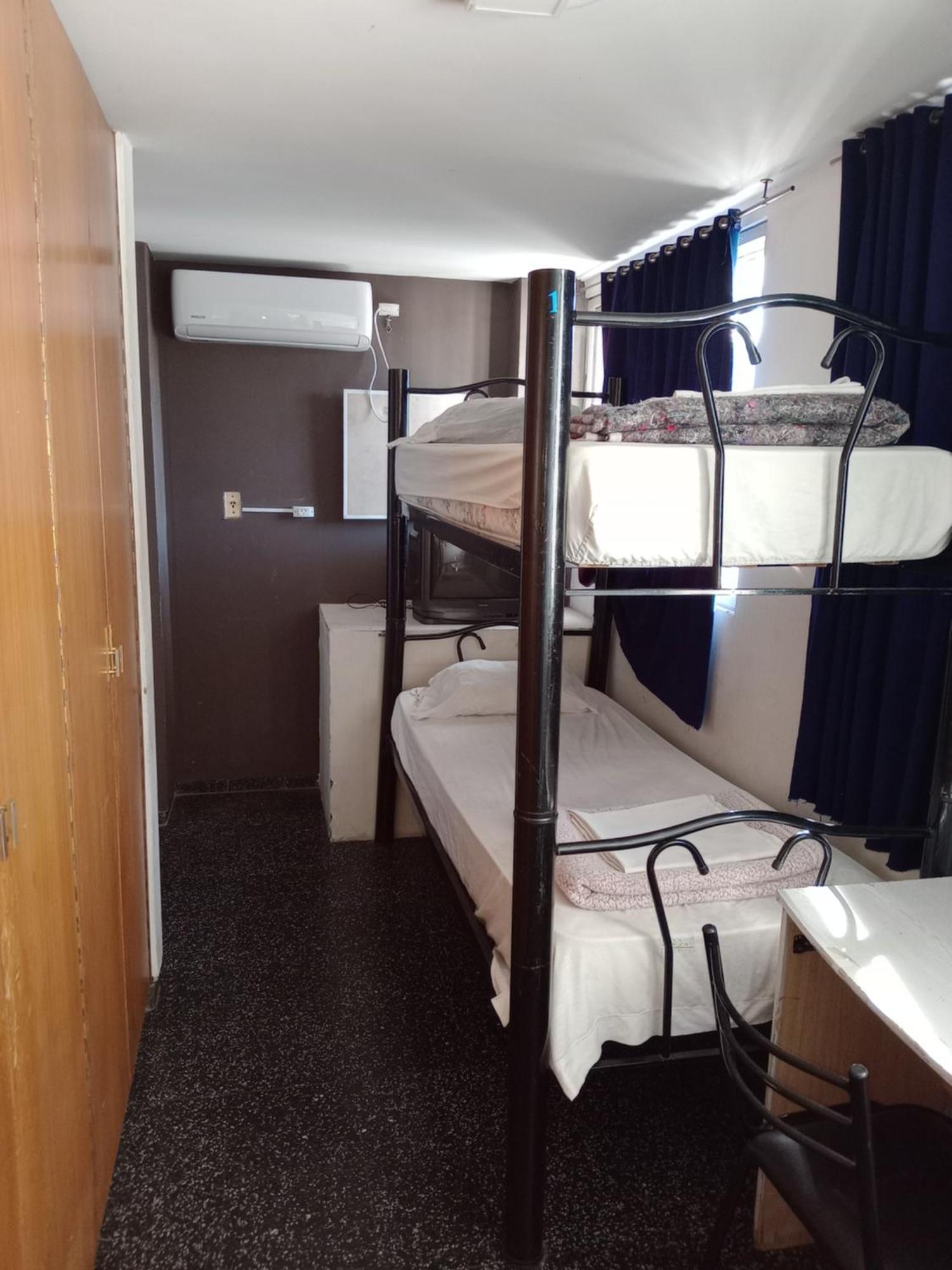 Panda Hostel Мендоса Екстер'єр фото